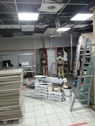 28.6. viel Arbeit beim Ausbauen der vielen Schubladen