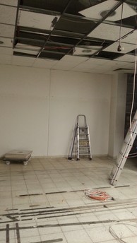 28.6. die Schubsäulen sind alle abgebaut, Arzneimittel lagern nun im Automaten